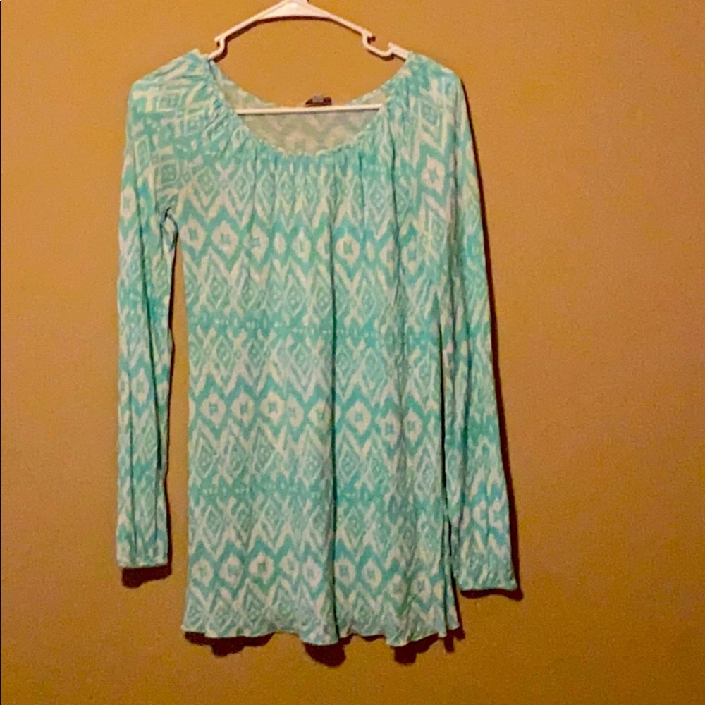 Long sleeved shirt